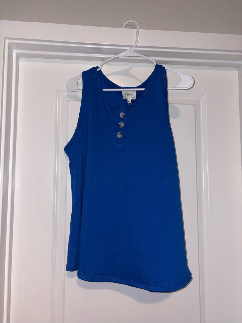 ANDREE BY UNIT Royal Blue Button-Front Tank